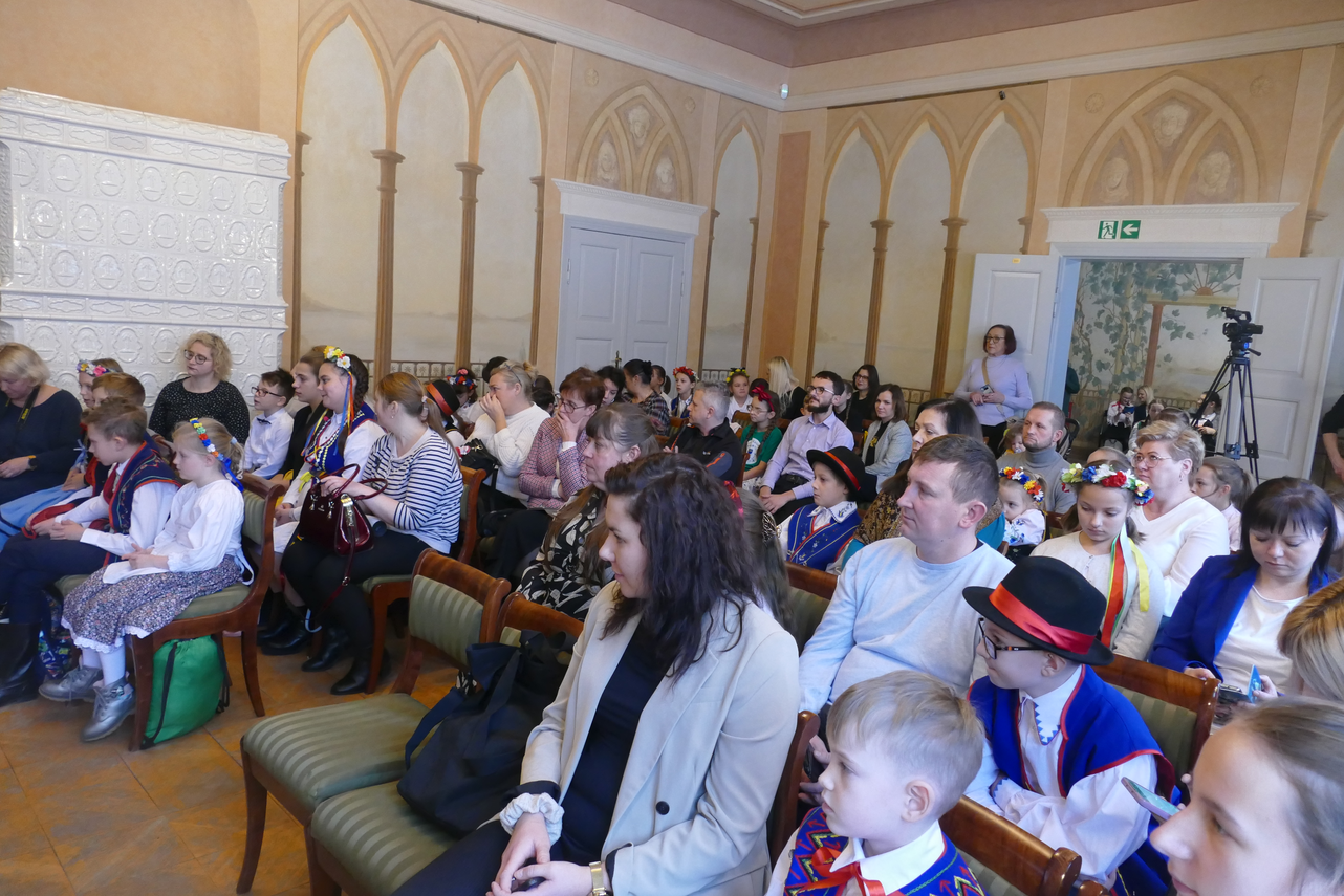 Zdjęcie do newsa Sto méstrów czëtaniô pò kaszëbskù we Wejrowie