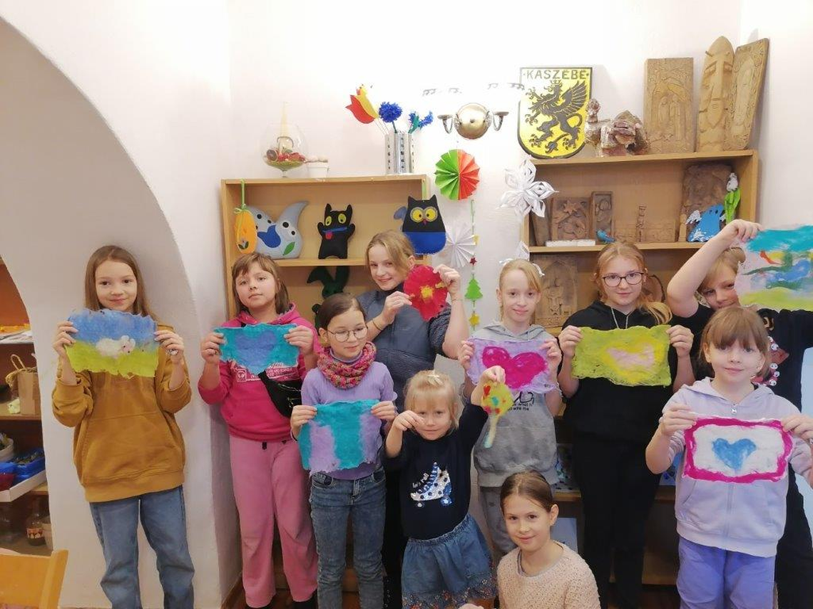 Zdjęcie do newsa Warsztaty były nagrodą! Filcujemy na mokro