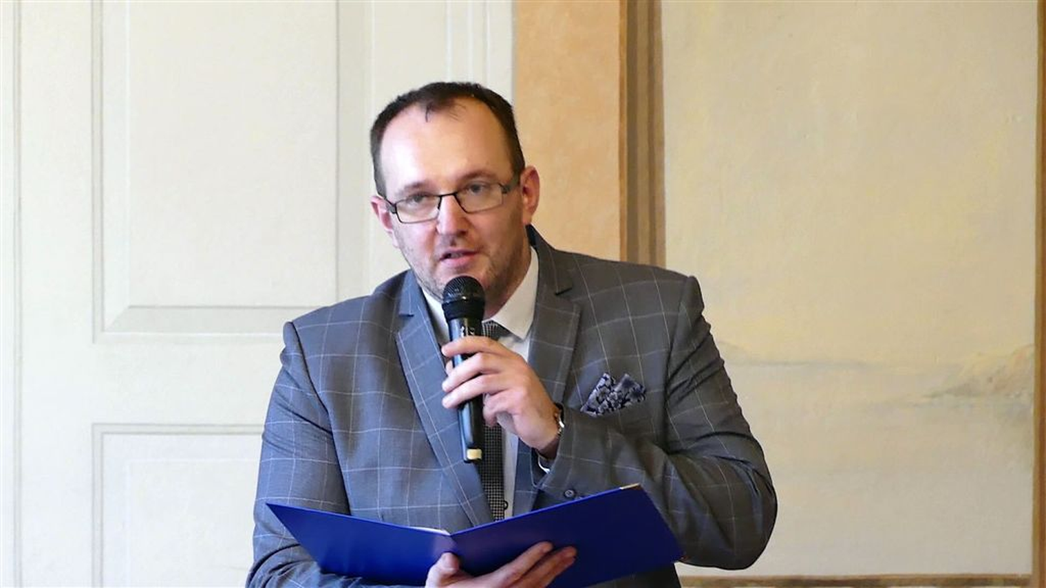 Zdjęcie do newsa III Ogólnopolski Konkurs Kompozytorski na piosenkę o Wejherowie pod patronatem Starosty Wejherowskiego dr Gabrieli Lisius. Wręczenie nagród.