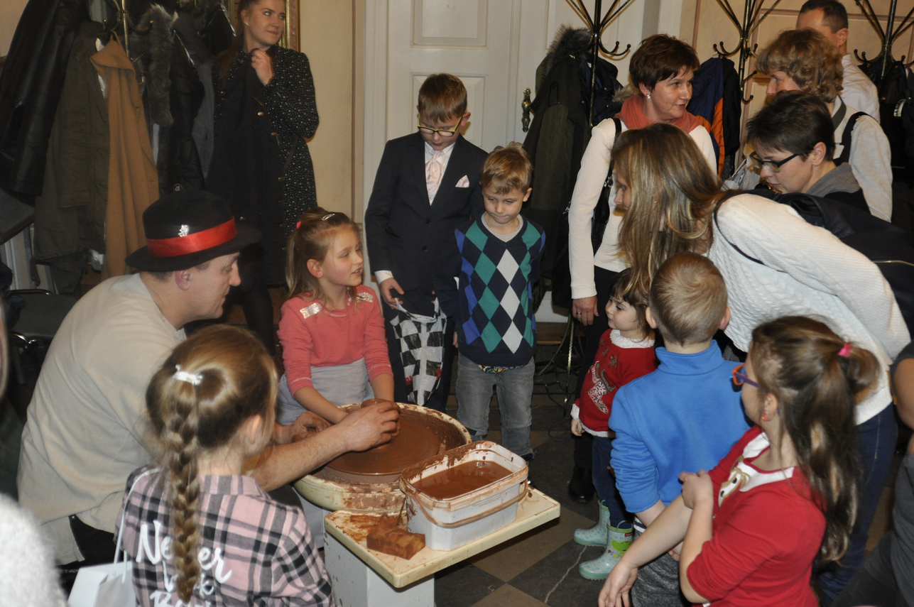 Zdjęcie do newsa Wokół sama glina. Wernisaż