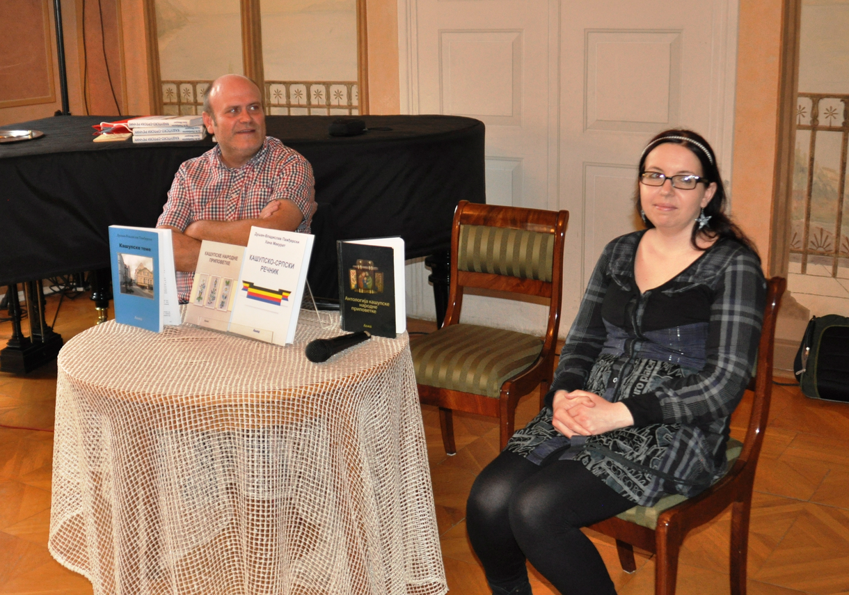 Zdjęcie do newsa Kaszëbskô… pò serbskù. Promocja słownika i bajek