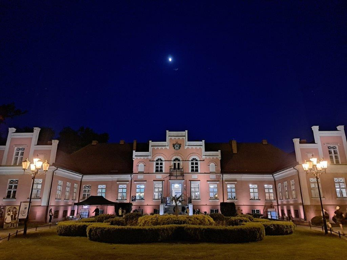 Zdjęcie do newsa Co to była na NOC!!! Z Otylią w Muzeum : )