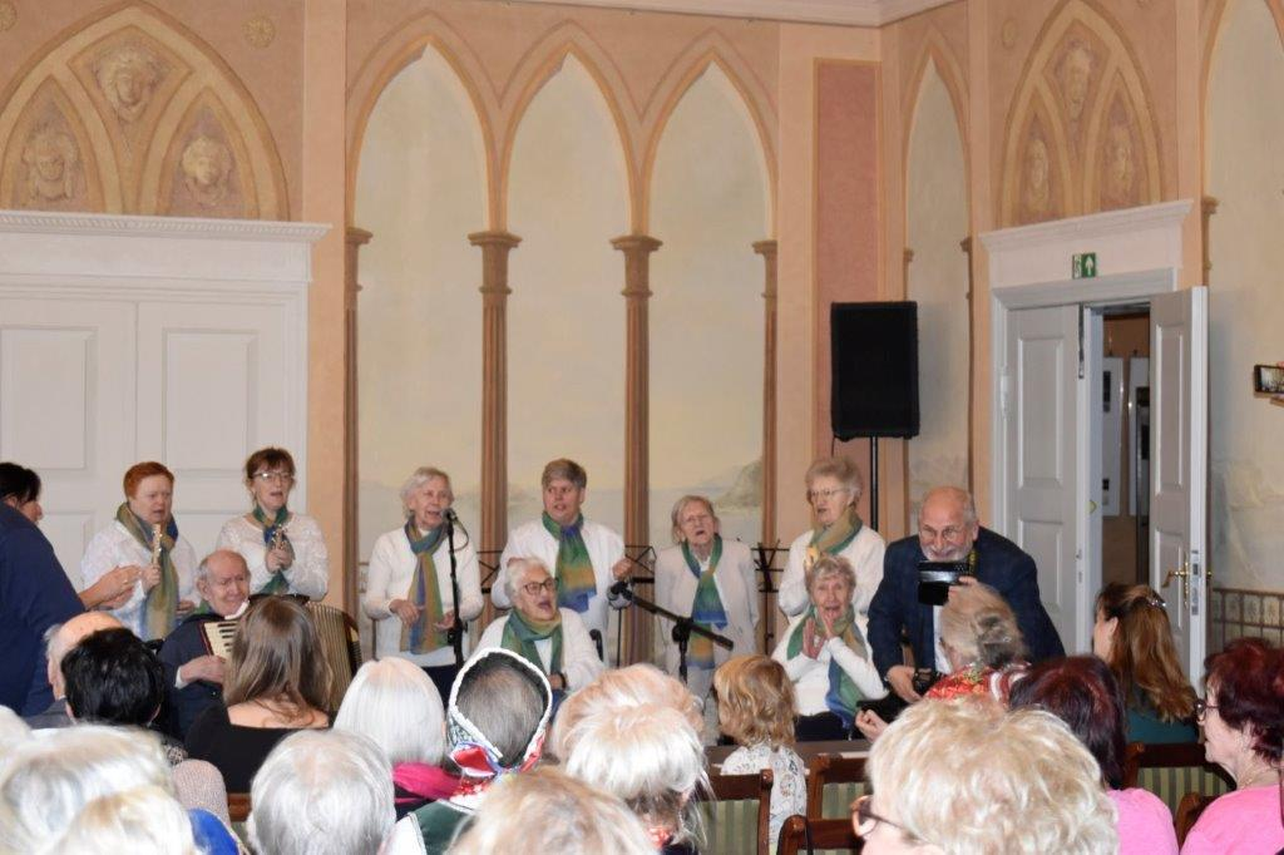 Zdjęcie do newsa VI Rodzinny Przegląd Pieśni Seniora za nami.